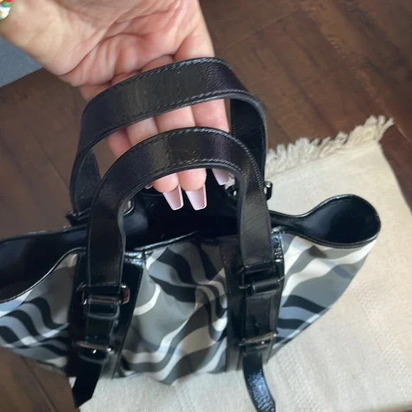 Burberry Nylon Nova Tote bag for office school - Picture 3 of 13